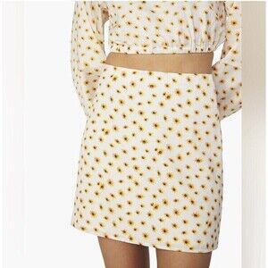 WeWoreWhat Ditsy Daisies Mini‎ Slip Skirt NWT Size Medium ($69)